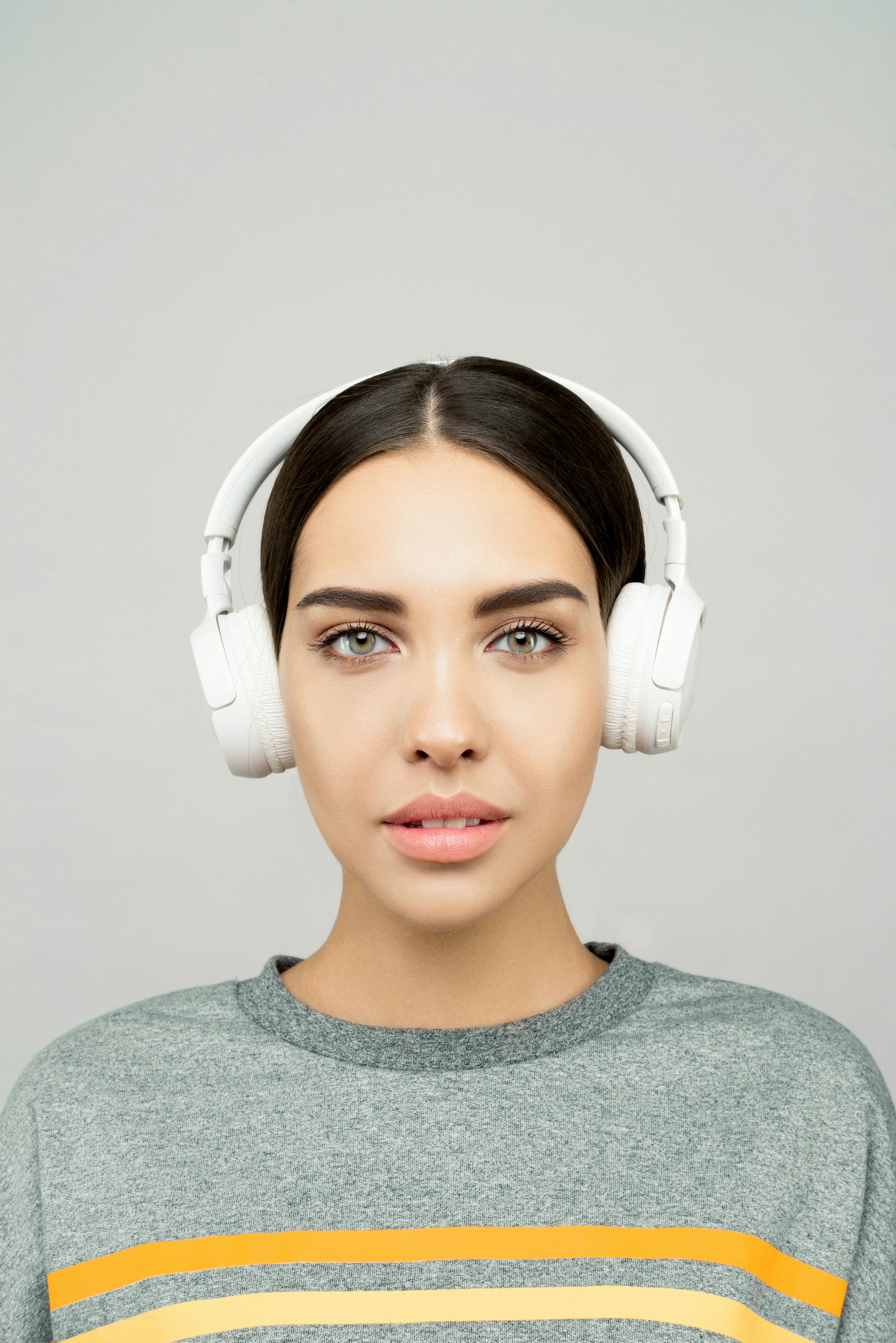 Wireless Headphones thumbnail 5